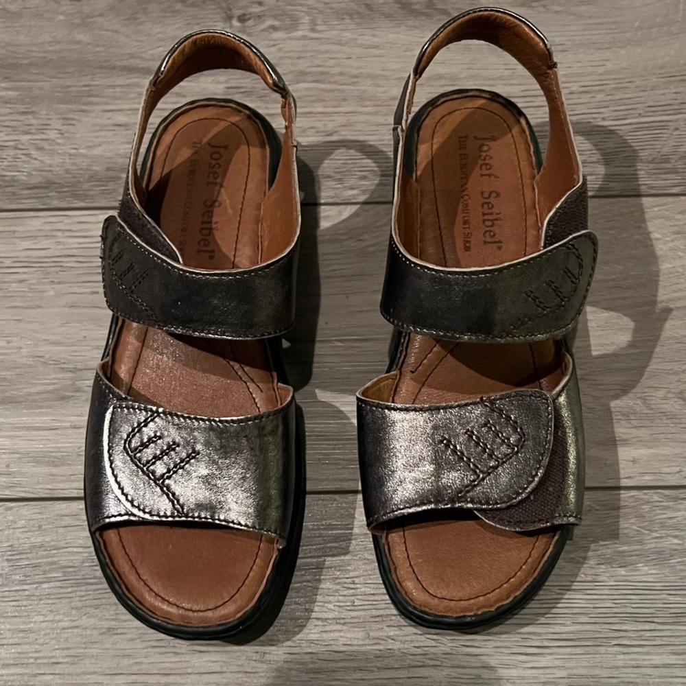 Josef Seibal Silver Sandals, size 7, Euro 38
